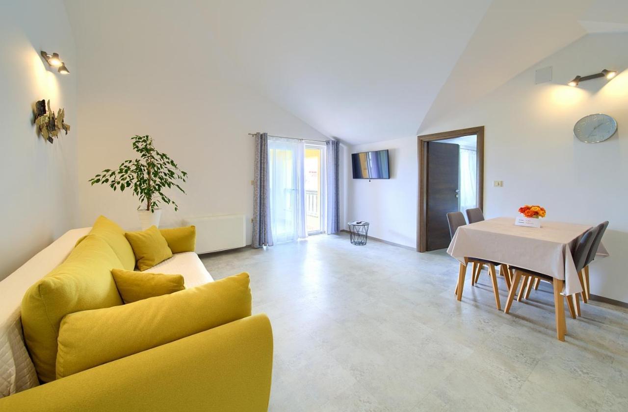Apartmani Dal Malinska Exterior photo