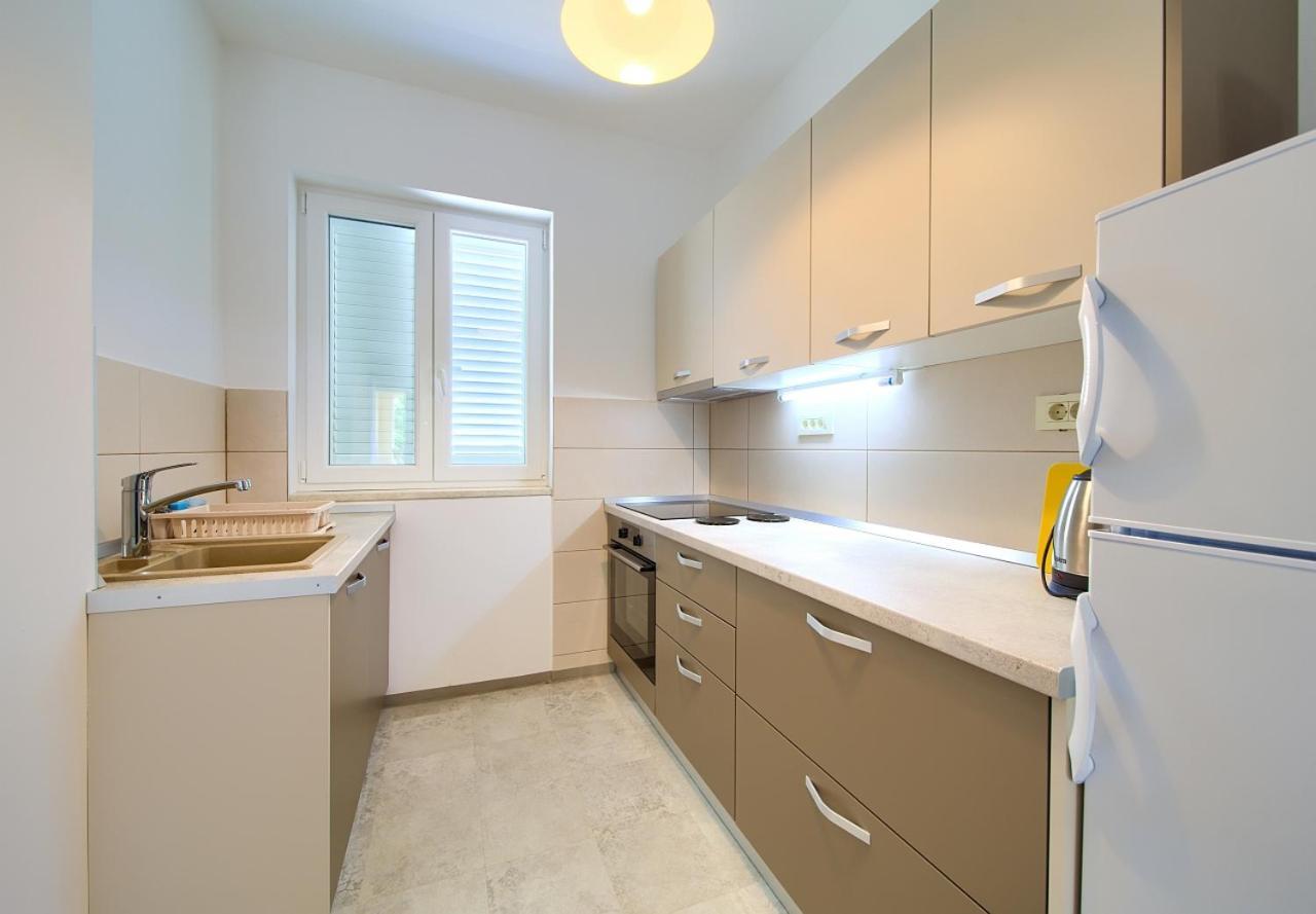 Apartmani Dal Malinska Exterior photo